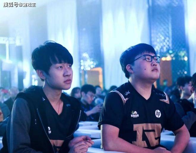 乐动官方网站 - Uzi回归赛场，败北首场状态亮眼，C9观众沸腾！